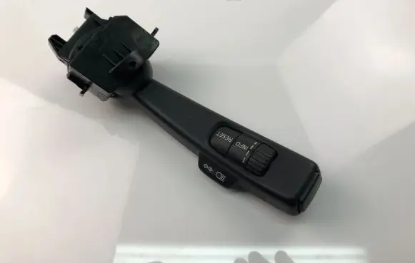 Volvo V50 Indicator stalk 17D770