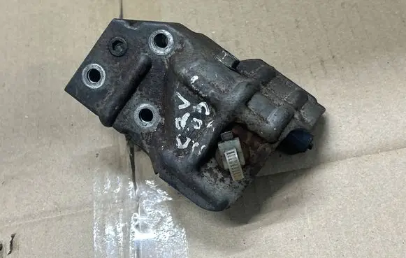 Honda CR-V Camshaft vanos timing valve