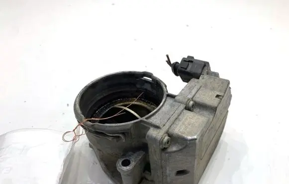Seat Altea Engine shut-off valve 03G128063C
