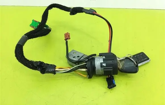 Peugeot 307 Ignition lock 9648445180