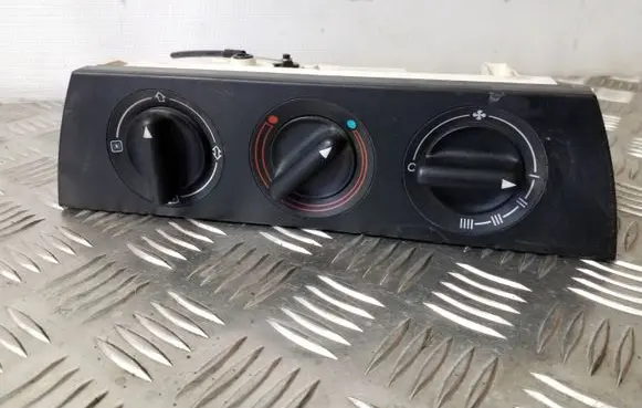 Audi A6 S6 C4 4A Climate control unit