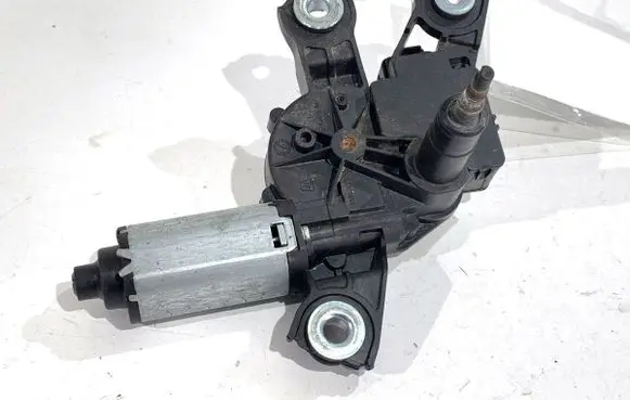 Volkswagen PASSAT B7 Rear window wiper motor 3C9955711A