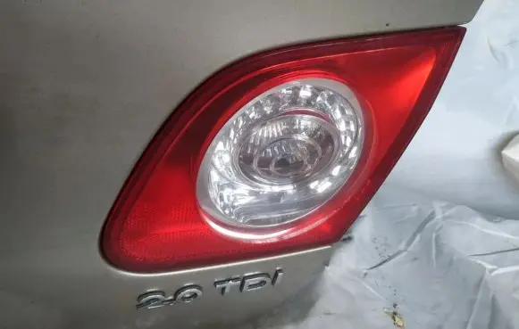 Volkswagen PASSAT B6 Tailgate rear/tail lights