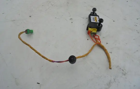Opel Antara Airbag deployment crash/impact sensor