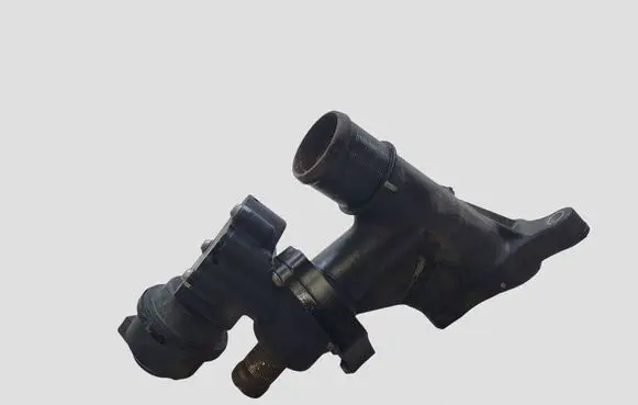 Nissan Qashqai Thermostat/thermostat housing 110600686R