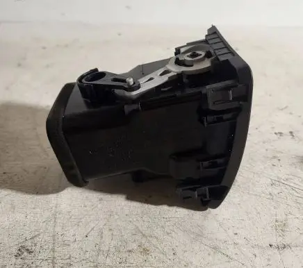 Toyota Corolla Verso AR10 Dash center air vent grill 1556313020