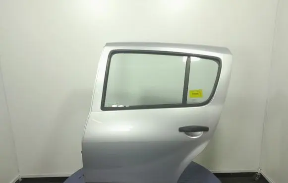 Dacia Sandero Rear door