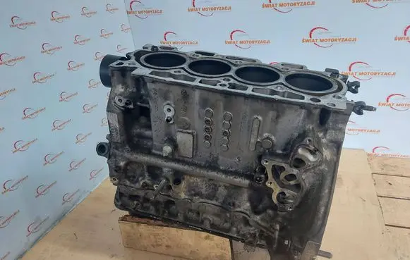 Peugeot 3008 I Engine block 9670461280 9685737310 9H05