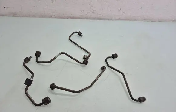 Opel Combo C Fuel injector supply line/pipe 