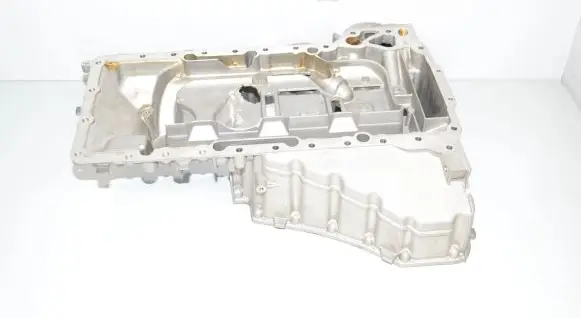 BMW 5 F10 F11 Oil sump 7843141
