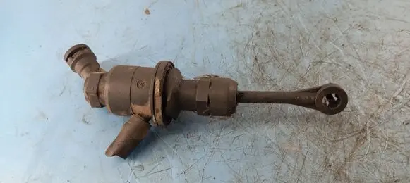 Nissan Micra Clutch master cylinder