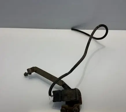 Mercedes-Benz E W211 Air suspension front height level sensor A0105427717 0105427717
