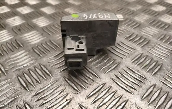Citroen C4 III e-C4 Steering wheel lock 9831615880