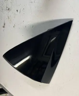 Tailgate trim