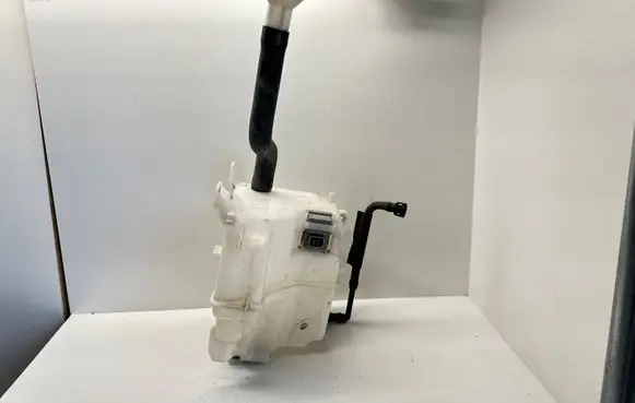 Lexus RX III Windshield washer fluid reservoir/tank 060851305