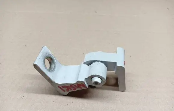 Skoda Octavia Mk3 (5E) Front door upper hinge 