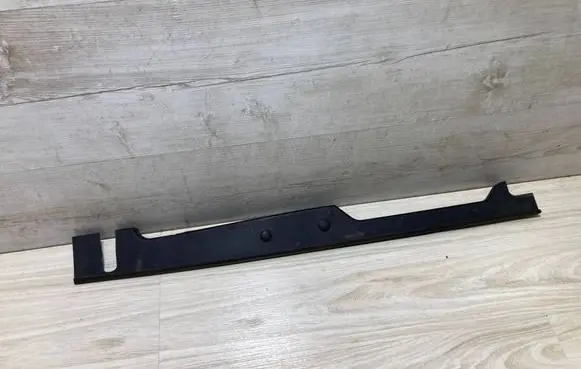 Audi A5 Fender end trim 8W6820581G