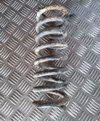 Mercedes-Benz E W210 Rear coil spring