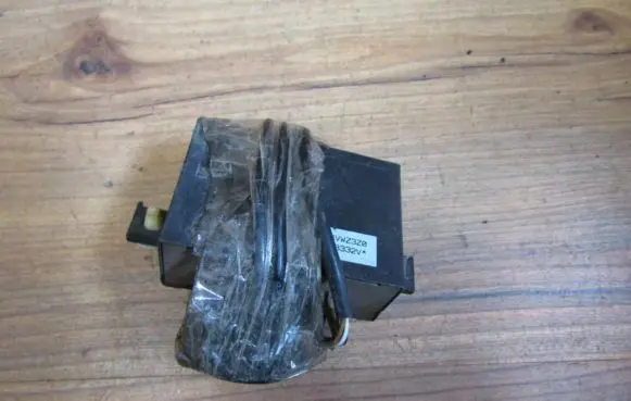 Volkswagen Transporter - Caravelle T4 Immobilizer control unit/module 008vwz3z0 t3388332v
