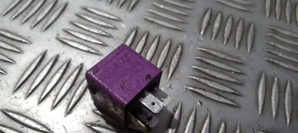 Audi A8 S8 D3 4E Other relay 431951253g v23134-b52-x372