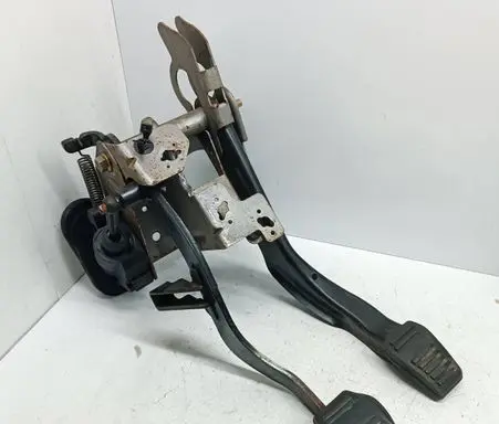 Ford Fiesta Pedal assembly 2S612450AH