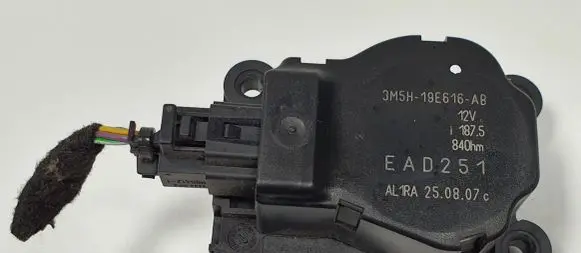 Ford Mondeo MK IV A/C air flow flap actuator/motor 3M5H-19E616-AB