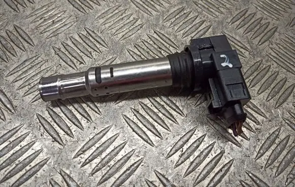 Volkswagen Polo IV 9N3 Spark distributor 0986221023