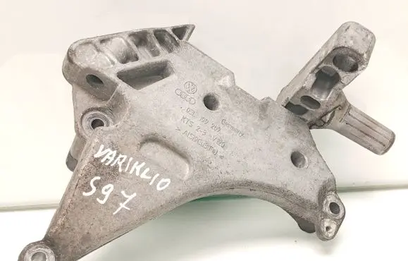 Engine mounting bracket