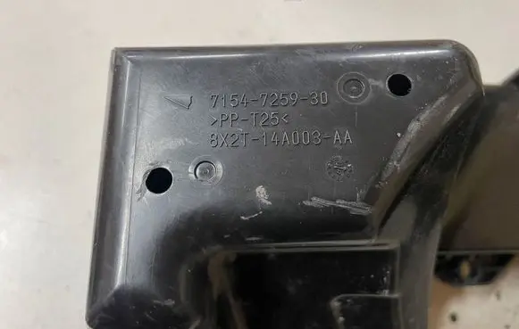 Jaguar XF X250 Fuse module 7154725930 8X2T14A003AA