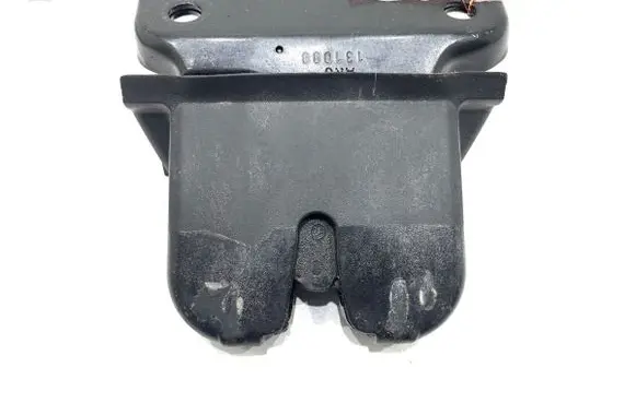 Audi A3 S3 8L Tailgate exterior lock 8L0827520C