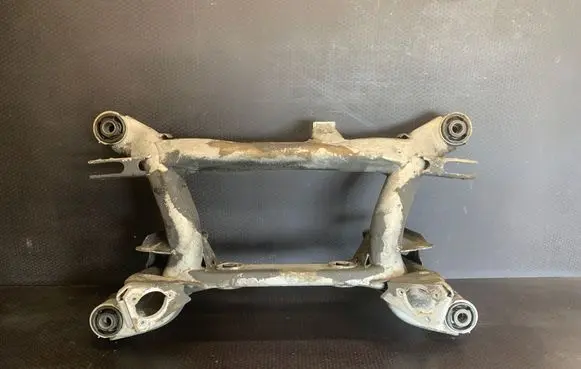 BMW 5 E39 Rear subframe Z6S986091