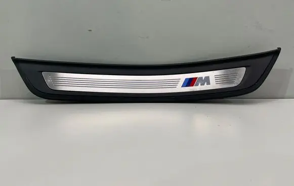 BMW 5 G30 G31 G38 Rear sill trim cover 7381330