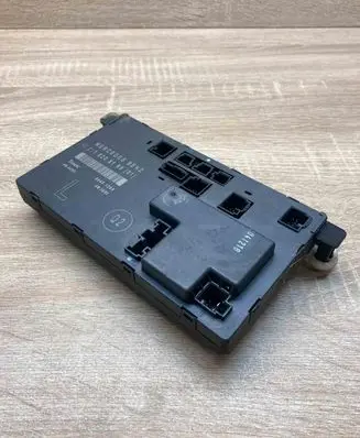 Mercedes-Benz E W211 Door control unit/module 2118208185 00401298