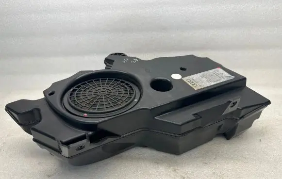 Audi A3 S3 8P Subwoofer speaker 8P3035382