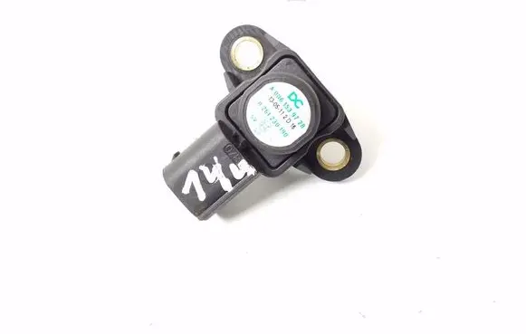 Mercedes-Benz E W212 Air pressure sensor A0061539728