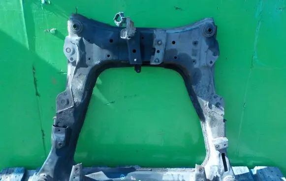Nissan Leaf I (ZE0) Front axle beam PRZOD SP214