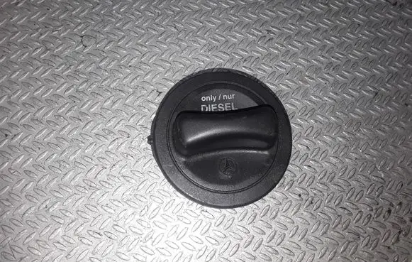 Mercedes-Benz S W220 Fuel tank filler cap 