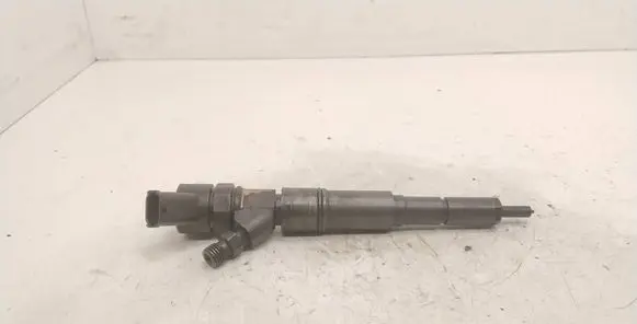 BMW 5 E39 Fuel injector 7785985 0445110048