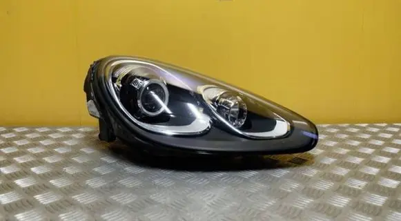 Porsche Cayenne (92A) Headlight/headlamp 7P5941032CS 1784