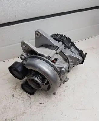 Nissan Qashqai J12 Generator/alternator 117507541R 62907604