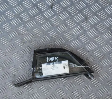 Toyota Yaris Front door vent window glass four-door 43R00097