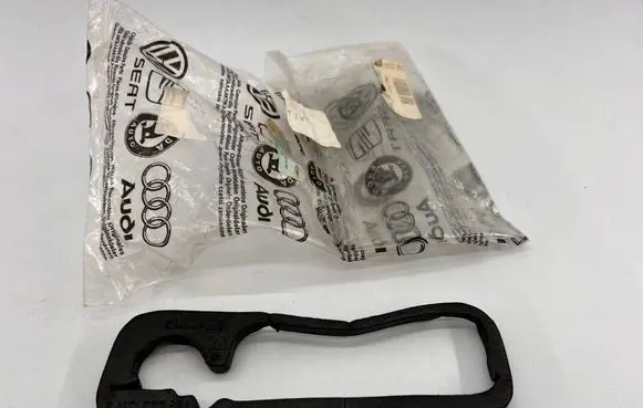 Volkswagen Golf IV Tailgate interior release/open handle 6N0827634