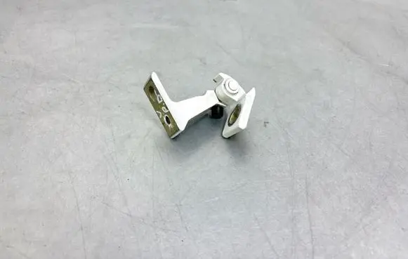 Volkswagen PASSAT B9 Front door upper hinge 