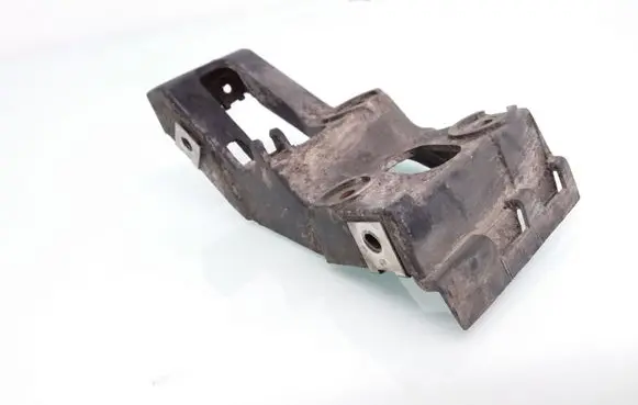 Fender mounting bracket