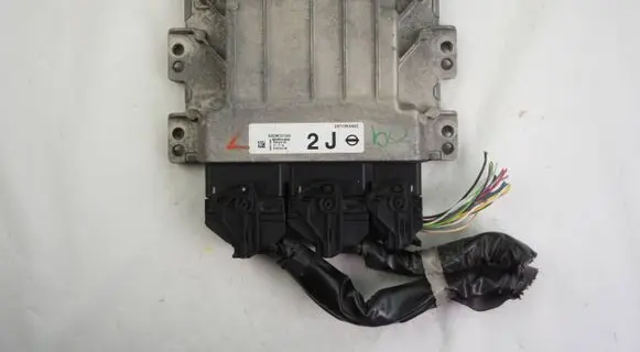 Nissan Qashqai Engine control unit/module 23710HX42C A2C98757200