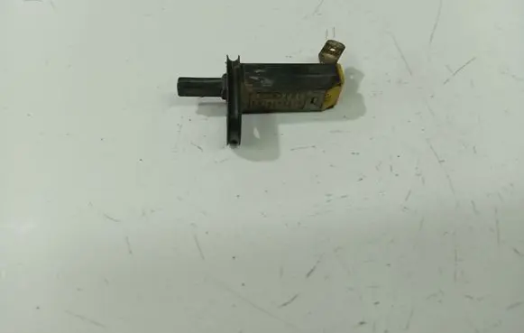 Audi 80 90 S2 B4 Front door sensor 8939475618