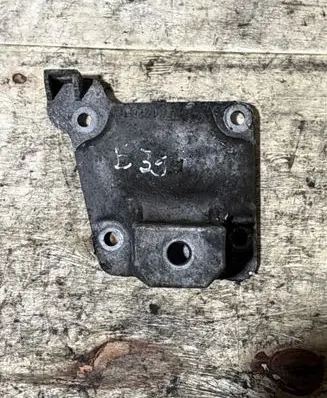 BMW 5 E39 Engine mounting bracket 6751226 22116751226 1096076