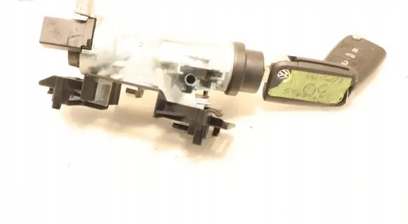 Volkswagen Golf VII Ignition lock 1K0905851