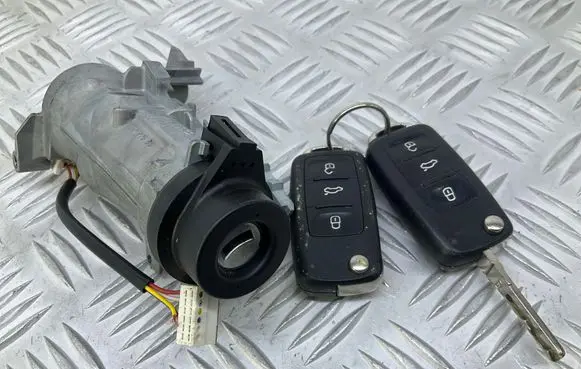 Skoda Superb B6 (3T) Ignition lock 1K0905851