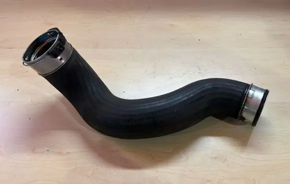 Mercedes-Benz C W204 Intercooler hose/pipe A2045280682